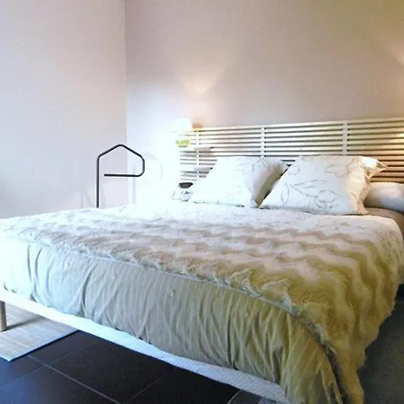 Maison 5 Pieces 8 Personnes Avec Jardin Clos A Proximite De La - Erell Villa