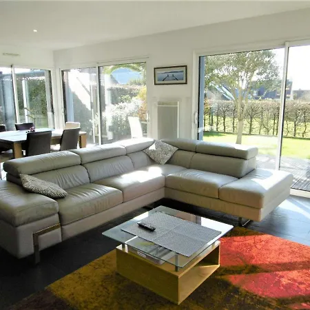 Villa Maison 5 Pieces 8 Personnes Avec Jardin Clos A Proximite De La - Erell